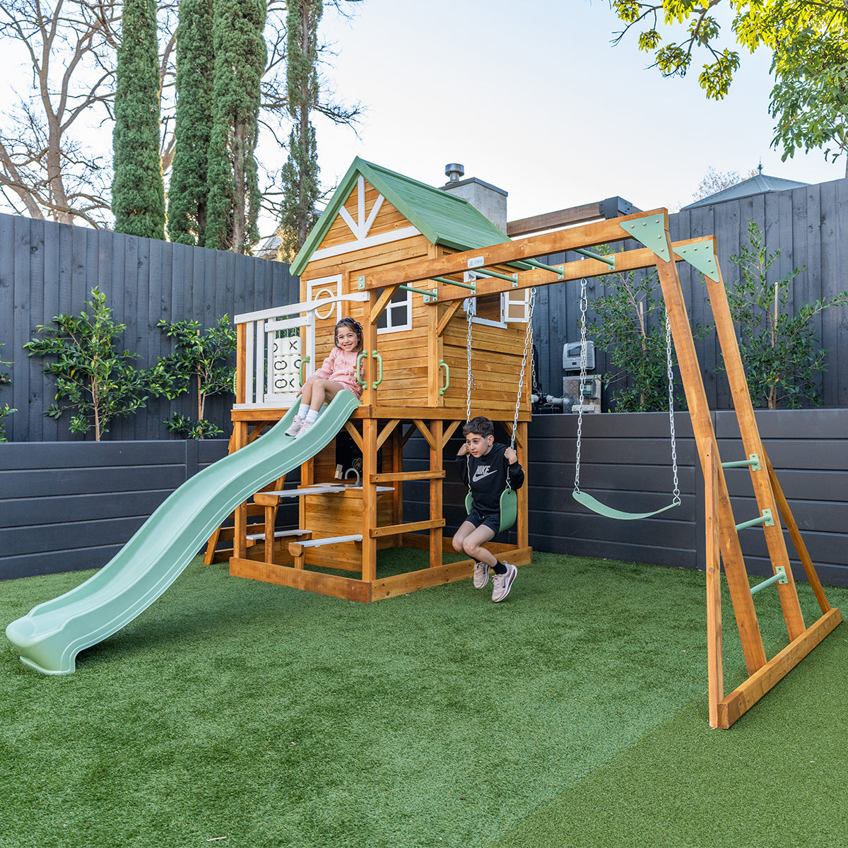 Riversdale Play Centre with 2.2m Pastel Green Slide