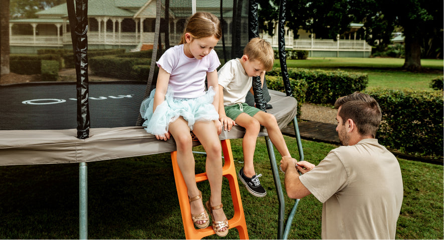 Vuly trampoline ladder attached to trampoline