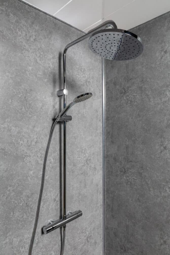 Shower wall panels with concrete look